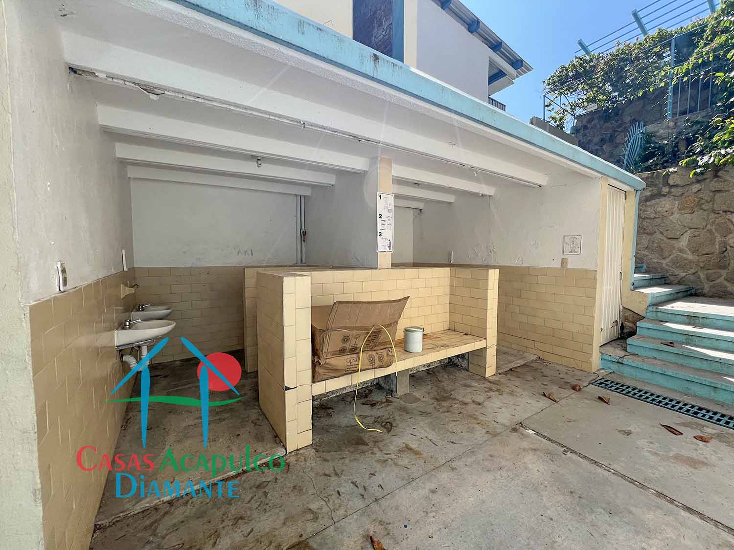 Centro Escolar La Paz sección primaria - Baños 1